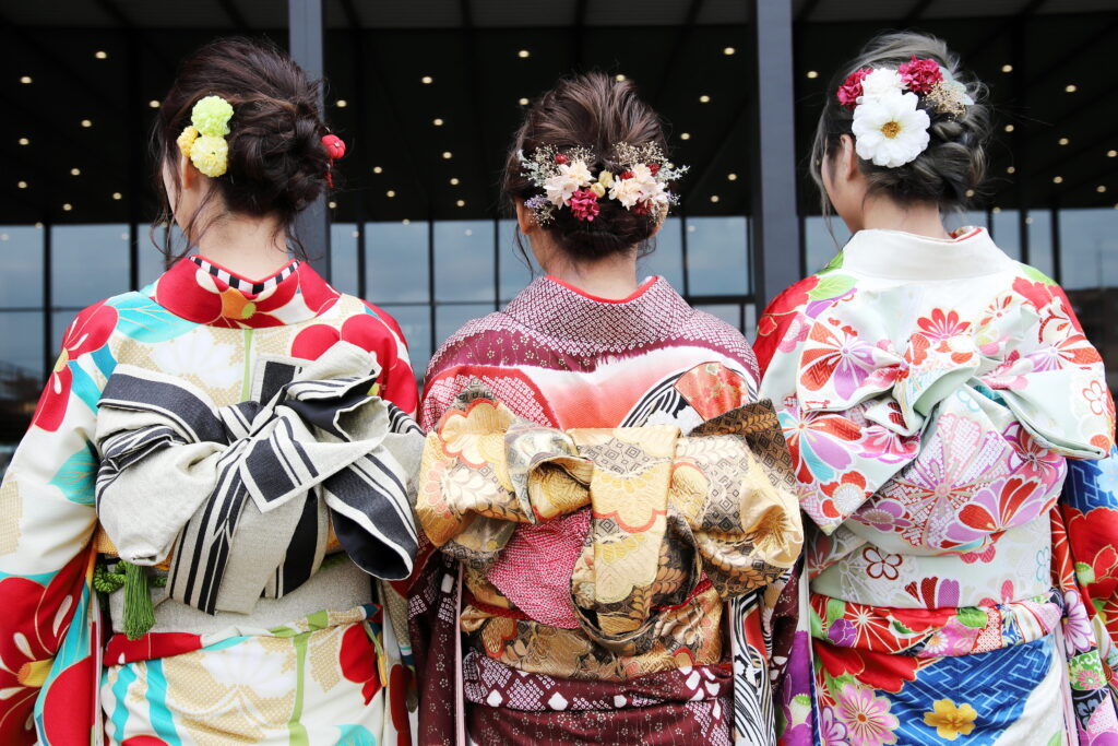 成人式で友達と振袖が被るのが心配！自分らしさを出すポイントのアイキャッチ画像