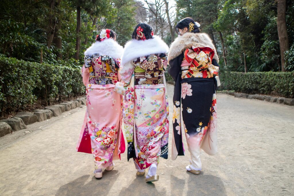 振袖は寒いって本当？防寒対策はどうする？のアイキャッチ画像