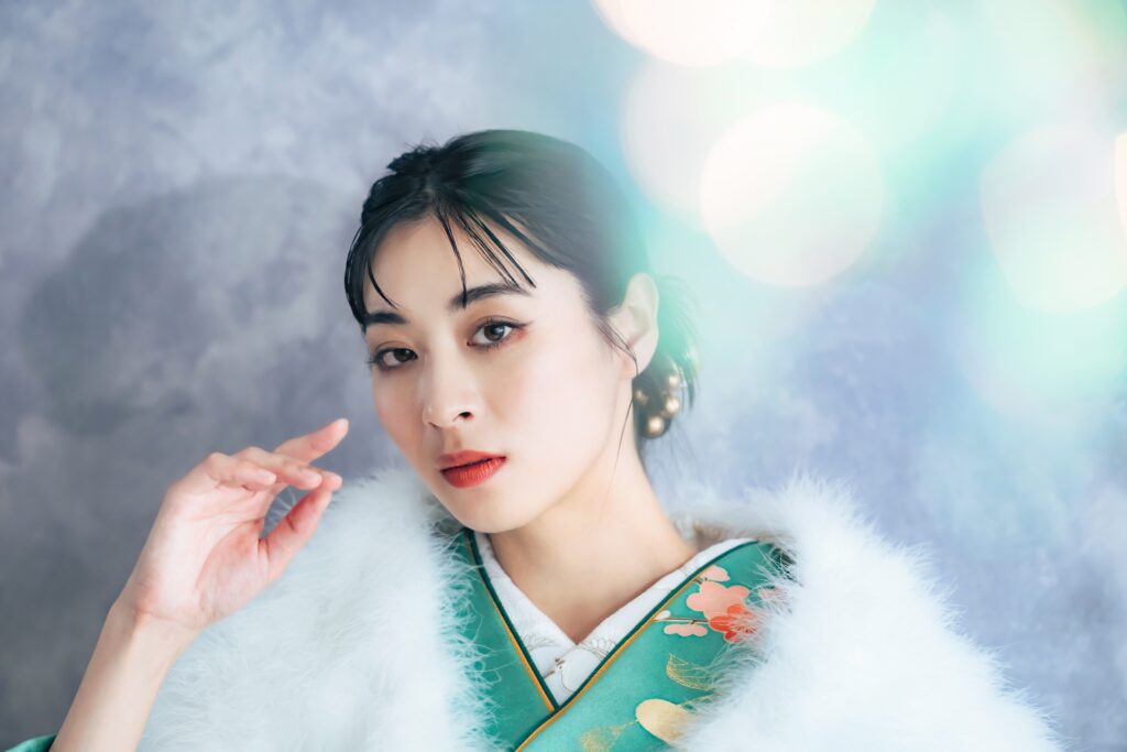 レンタル振袖で差をつける！写真映えする着こなし＆小物選びとは？のアイキャッチ画像